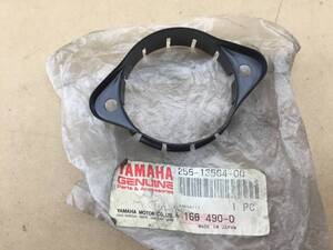 ヤマハ 純正品 SR500 SR400 マニホールドカバー 256-13564-00 XS1 XS650