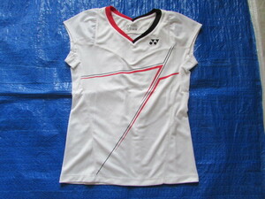 レディース Sサイズ yonex 半袖 Tシャツ USED ゲームシャツ ホワイト系 ヨネックス 1～2分袖です