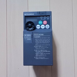 三菱電機 FR-E720-0.4K インバータ FREQROL MITSUBISHI 中古品 三相200V