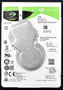 1円スタート Seagate Barracuda ST1000LM048 1TB (1000GB) HDD 7mm 2020年 (Cristal DiscInfo 正常) 使用時間 2110H (管:HD20