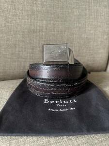 特注25万 Berluti INCISIONE Calligraphy Scrit Leather Belt ベルルッティ アンシジオン スクリットレザー ベルト リバーシブル