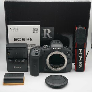 ほぼ新品 キヤノン EOS R6 ボディ シャッター回数2000回以下！