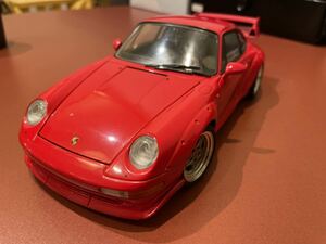 完全ジャンク！　1/18 ポルシェ911 タイヤ壊れ、リヤウイングもげあり　部品取りに