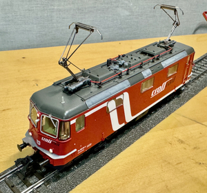 メルクリン　HO 37346 Crossrail 電気機関車 Re 4/4 III とディーゼル機関車MaK G 1202 ２両セット