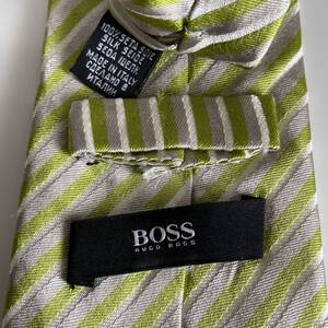 HUGO BOSS (ヒューゴボス) 緑ストライプネクタイ