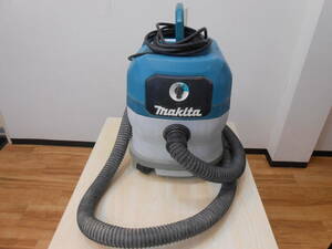 25310 譲渡・中古品 makita マキタ 乾湿両用 業務用 集じん機 VC1500モデル 100V 11A 1050W 通電確認済み 動作確認済み