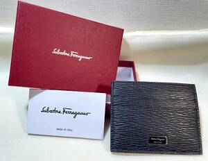 新品・未使用・美品 ★ フェラガモ クレジットカード・ケース・ウォレット66A224 0693645 男性用 FERRAGAMO イタリア製　