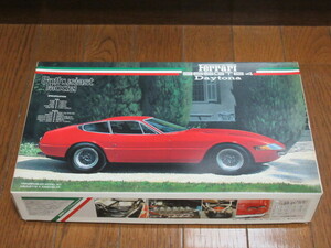 ☆フジミ　フェラーリ　３６５ＧＴＢ/４　デイトナ　1/24　エンスージアストモデル　FUJIMI FERRARI 365GTB/4 Daytona☆