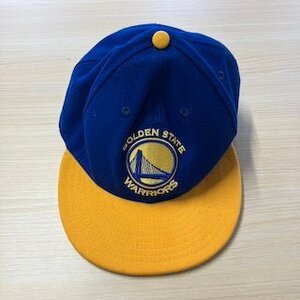 Q62 ニューエラ　ロミ　NBA アメリカ古着　WARRIORS 刺繍　キャップ　帽子　ブルー　イエロー系　NEWERA 9FIFTY