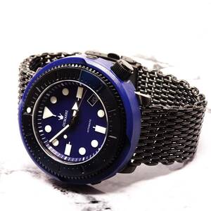 送料無料・新品・OUMASHIブランド・ツナ缶ダイバーメンズNH35機械式自動巻腕時計 ・オマージュウオッチ・シャークメッシュロック式ベルト