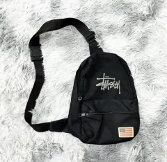 【雷市場（ポンジャン）商品韓国直送】 STUSSY(ステューシー) ロゴ ミニバッグ