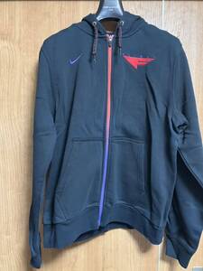 Nike（ナイキ）Flightロゴジップアップフーディ 黒紫赤 サイズL 新品