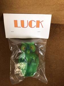 丸八玩具 Mame ソフビ LUCK ラック 緑 青 赤目 未開封 現状品