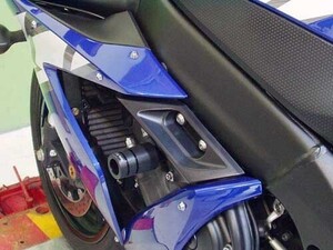 YZF-R1 04-06用　フレームスライダー　BABY FACE(ベビーフェイス)