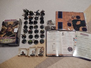 ★貴重品！　メイジナイト ダンジョンズ ピラミッド スターターセット④　Mage Knight Dungeons（ボードゲーム　ミニチュア　D＆D　他）