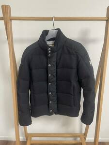 MONCLER GAMME BLEU モンクレール ガムブルー トムブラウン コラボ 袖 ロゴ ワッペン ダウン ジャケット サイズ2　美品 ダウンジャケット