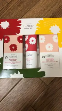 mineral FLOWERSのフェイシャルキットです。