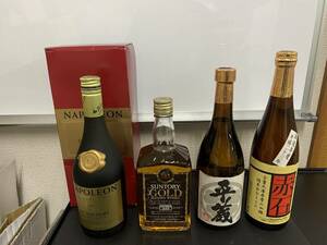 古酒　未開栓　まとめて　色々　SUNTORT GOLD　NAPOLEON DE VALCOURT 平蔵　赤石　ウイスキー　ブランデー　焼酎　日本酒　お酒　①　　　