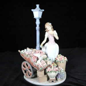 LLADRO リヤドロ 6809 花の街角 お花シリーズ 陶器人形 花 スペイン 西洋陶磁 高さ約38cm×26cm_FFE_C0218-F00A