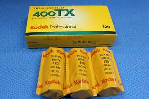 Kodak コダック　TRI-X 400 120 　3本　期限切れ　2023年10月 