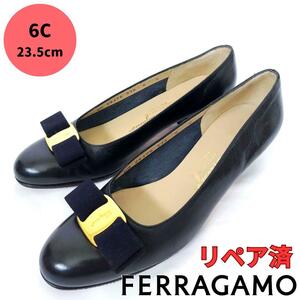 良品フェラガモ【Ferragamo】ヴァラ パンプス ネイビー