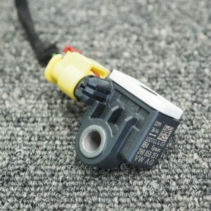 [P-12]ポルシェ マカン Macan 95B エアバッグセンサー Airbag Sensor Impact Sensor 2H0959351 中古