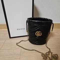 【雷市場（ポンジャン）商品韓国直送】 GUCCI(グッチ) マーモント バケットバッグ