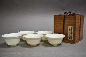 【英】A115 時代 白磁薄磁煎茶碗5客 中国美術 朝鮮 韓国 白瓷 煎茶道具 湯呑 骨董品 美術品 古美術 時代品 古玩