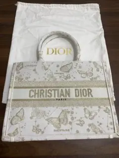 【DIOR】ディオール ブックトート ミディアム バタフライ刺繍