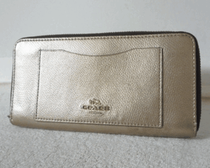 COACH　コーチ　レザー　シャンパンゴールド系　長財布　ラウンドファスナー　ロングウォレット　レディース