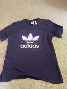 adidas Tシャツ サイズM