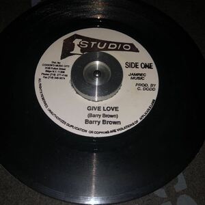 Give Love / Barry Brown レゲエレコード