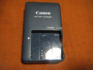 ● Canon キャノン バッテリーチャージャー CB-2LV●