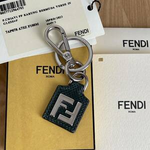 極美品　FENDI フェンディ　スクエアFF レザー　キーホルダー　ダークグリーン　バッグチャーム