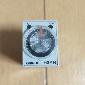 送料無料 omron H3YN TIMER 24V 中古 動作してましたが ジャンク扱い オムロン リレー ソリッドステート タイマー シーケンサー