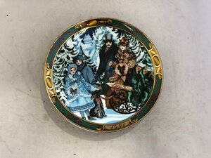 【ROYAL COPENHAGEN　DEN KEERE FAMILIE】ロイヤルコペンハーゲン　中皿　SY02-GVA