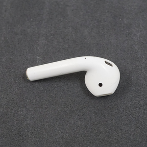  Apple AirPods エアーポッズ USED品 右イヤホンのみ R 片耳 A2032 第二世代 正規品 MV7N2J/A 完動品 即日発送【難有】 V9892