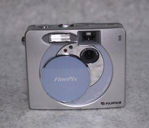 [is445]デジタルカメラ FUJIFILM Finepix 30i 富士フィルム　ファインピクス　オリオンブルー digital camera