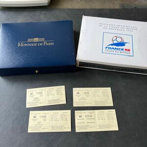 【未使用品】1998年ワールドカップ公式記念コイン　銀貨４種セット　ケース付き★3