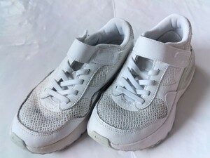 ナイキ　NIKE　キッズスニーカー　　AIRMAX 　サイズ　21cm 　運動靴　ホワイト　520g