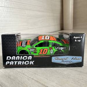 【A0310-5】未開封品『Action 1/64 ナスカー Danica Patrick #10 GoDaddy.com 2014 SS C104865GDDP』ミニカー レーシングカー