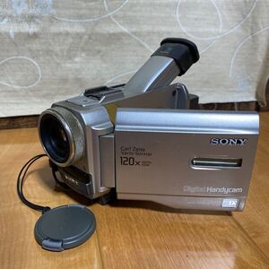 ソニー Sony Digital Handycam DCR-TRV808 Carl Zeiss Vario-Sonnar 120x ビデオカメラ 動作未確認 