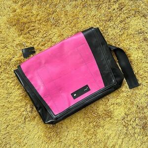 FREITAG フライターグ F712 F-CUT DRAGNET 新品 未使用 ピンク＆ブラック