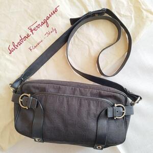 ☆1円～【美品】Salvatore Ferragamo フェラガモ ワンショルダーバッグ ブラック ガンチーニ 総柄 ナイロン レザー 保存袋付 黒 レディース