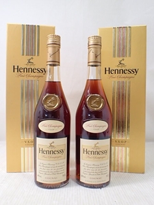 m2792 / 未開栓 古酒 Hennessy ヘネシー VSOP 700ml 40% 箱付 2本 セット まとめて コニャック ブランデー 現状品