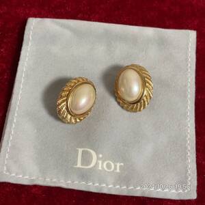 Dior クリスチャン ディオール オーバル パール調 ゴールドカラー イヤリング アクセサリー 