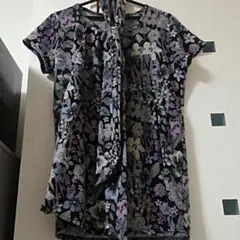 即購入OKです！ストール付　花柄半袖　Tシャツ　レディース