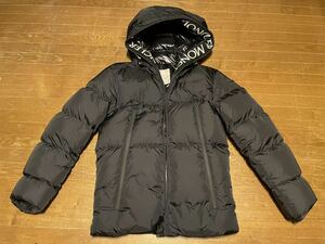 【正規輸入品】超希少イタリア製！使用感極少 程度非常に良好です 20AW Moncler MONTCLA TG0 モンクレール モンクラ サイズ0 ブラック 管85