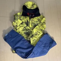 スノーボードウェア　スキーウェア　686 × Levi