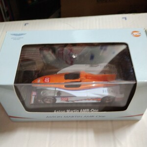 特注 1/43 ASTON MARTIN AMR-ONE LMP1 ルマン 2011 プレゼンテーション No.007 ローラ アストン マーチン ガルフ GULF